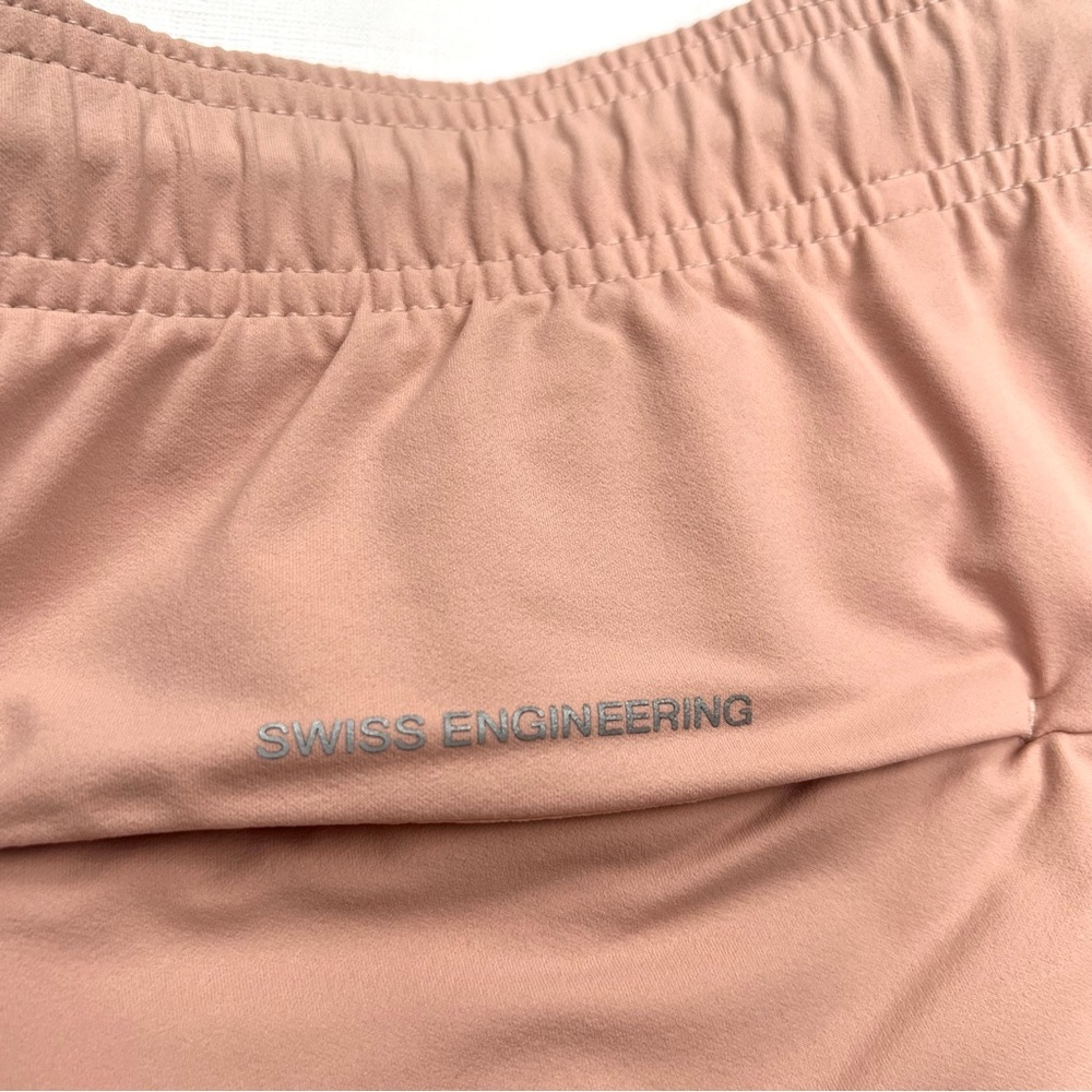 ON Run On Cloud Running Gym Men's Medium 6” Core Shorts Peach - Picture 9 of 11